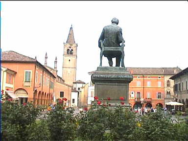 Verdi statue overloking Busetto town square