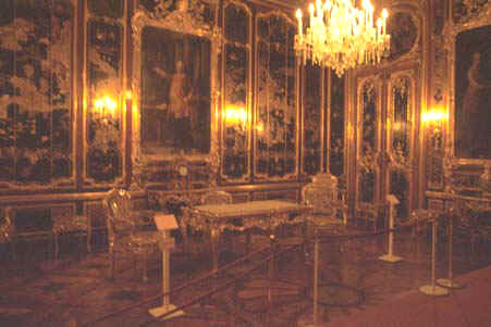 One of the countless rooms inside Schñnbrunn, the Chinese Lacquer room