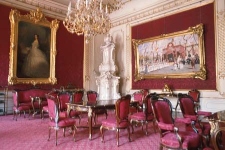 One of the rooms inside the Hofburg, on the left a large painting of Sissy, Austria's most famous empress