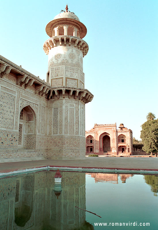 One of the minarets of the Idmadutdaulah tomb. It was the first tomb built with marble, paving the way for the Taj. It's scale, design and attention to detail cannot be compared to the Taj, however