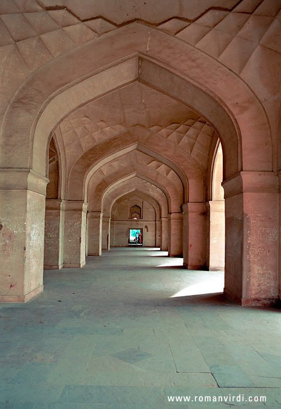 Perfection of design in simplicity: Arches at Sikandra