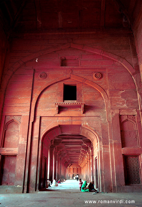 A hallway in Sikandra