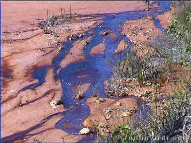 Surprisingly colourful river on the way to Laranjeiras