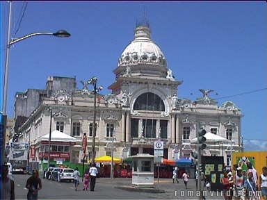 Palacio Rio Branco at the top of the Elevador