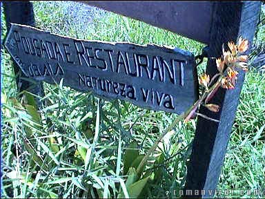 Sign to restaurant at Mucugezinho