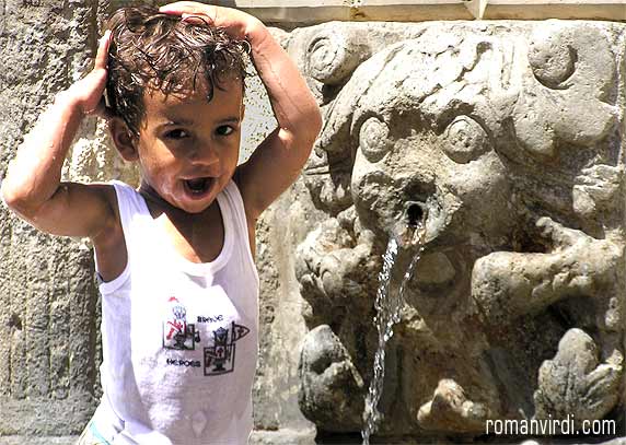 Rimondi Fountain, Rethymno