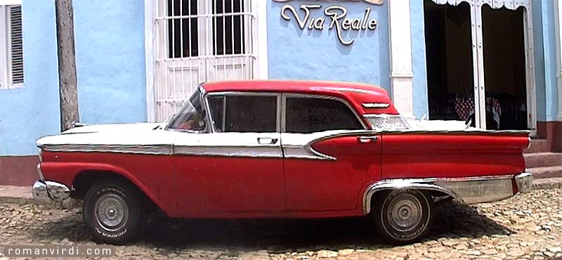 Lunch restaurant, unfortunately not our car, Trinidad