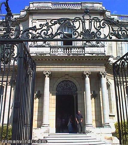 Beautiful Museo de las Artes Decorativas, recommended.