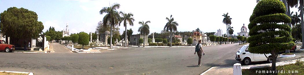 Inside Necropolis Cristobal Colon