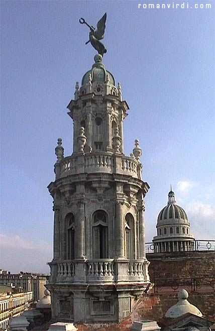 One of the Teatro Nacional turrents up close