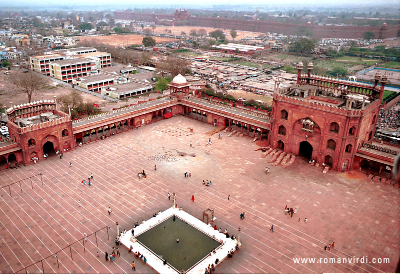 View from Jama Masjid tower onto the enormous courtyard