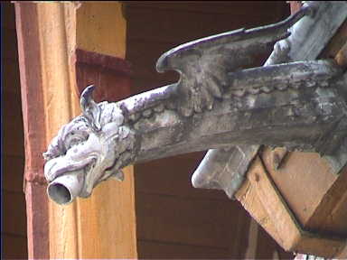 Gargoyle in Hñtel Dieu