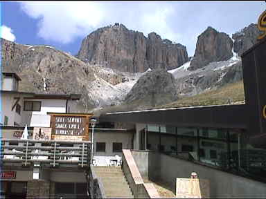 This is the place to take the cable car to Sass Pordo