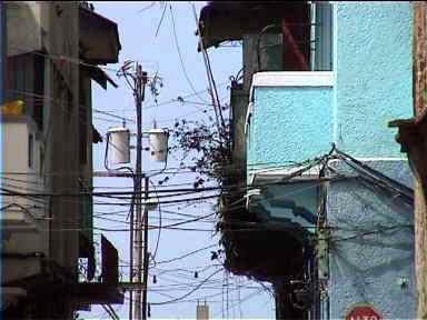 Casco Viejo street wiring