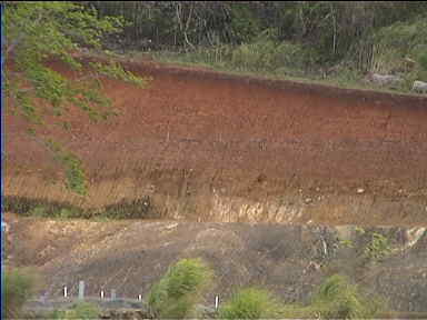 The earth at the Gaillard Cut has a difficult consistency, difficult to control