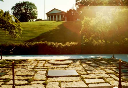 Kennedy's grave in Arlington cemetery